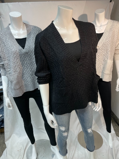 Pullover V-Neck Sweater w/ Pockets - RUN - 900088 - S5B